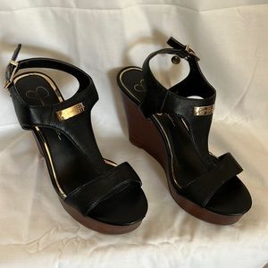 Jessica Simpson Wedges size 8